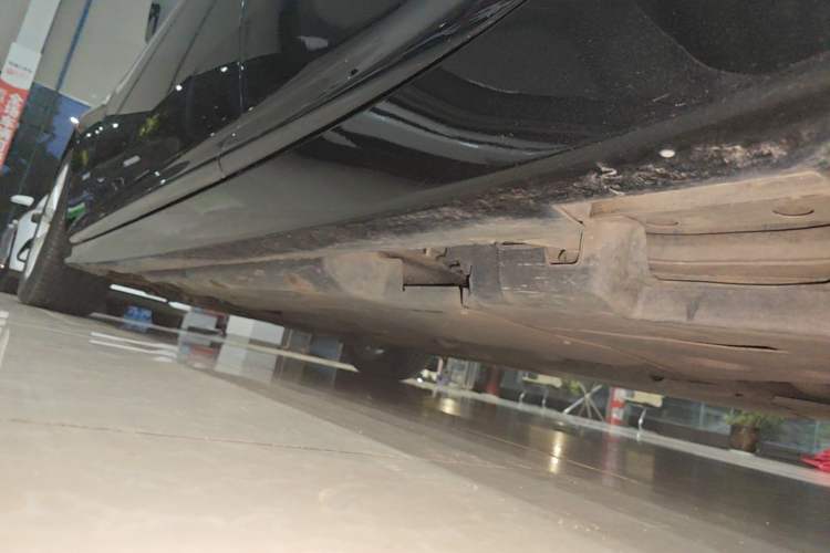 Used Cadillac CT5 2022 28T Luxury Version (Standard Edition) Left Side Sill