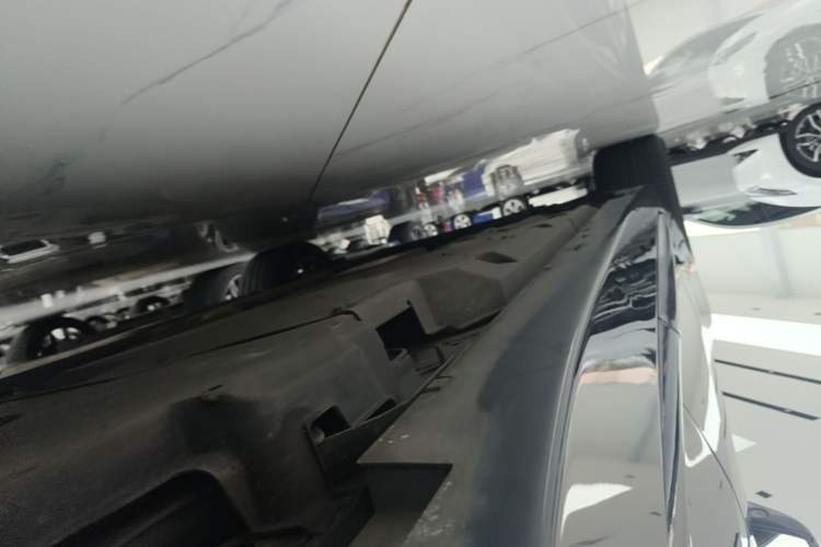 Used Cadillac CT5 2022 28T Luxury Version (Standard Edition) Left Side Sill