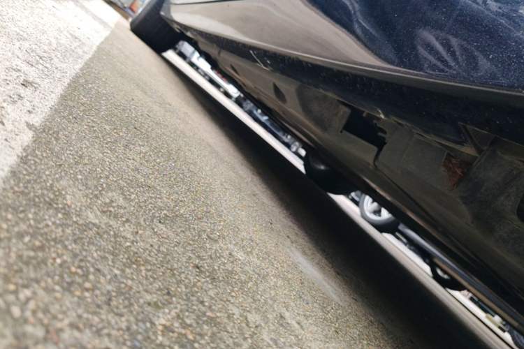 Used Cadillac CT5 2022 28T Luxury Edition Left Side Sill