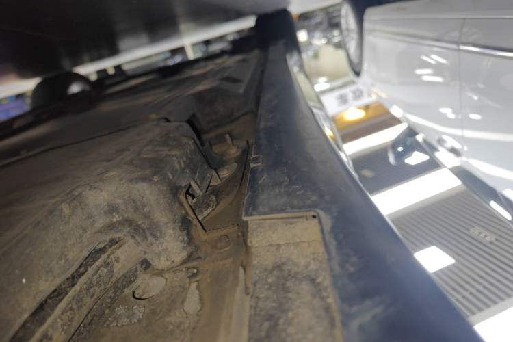Used Cadillac CT5 2022 28T Luxury Version (Standard Edition) Left Side Sill