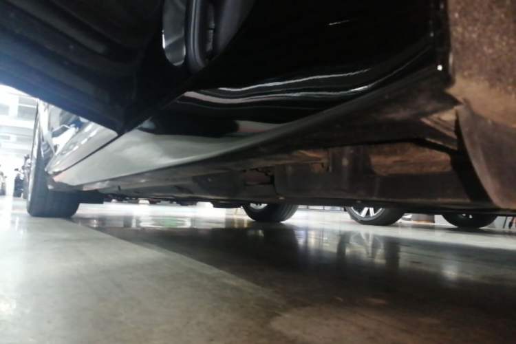 Used Cadillac CT5 2022 28T Luxury Version (Standard Edition) Left Side Sill