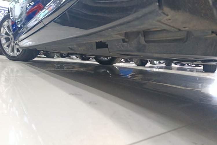 Used Cadillac CT5 2022 28T Luxury Version (Standard Edition) Left Side Sill