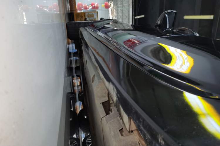 Used Cadillac CT5 2022 28T Luxury Version (Standard Edition) Left Side Sill