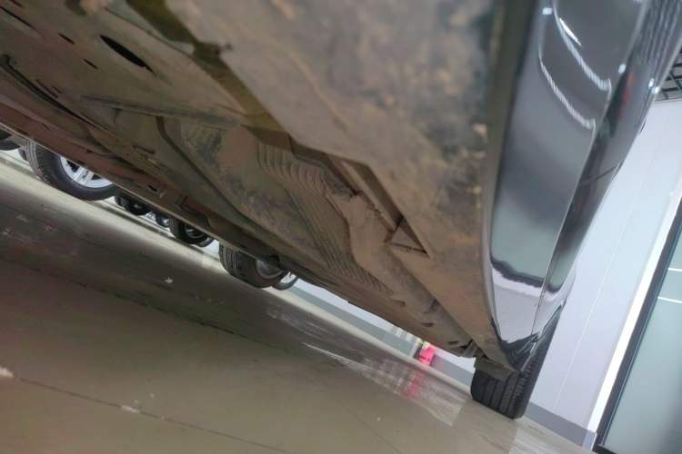 Used Cadillac CT5 2022 28T Luxury Version (Standard Edition) Left Side Sill