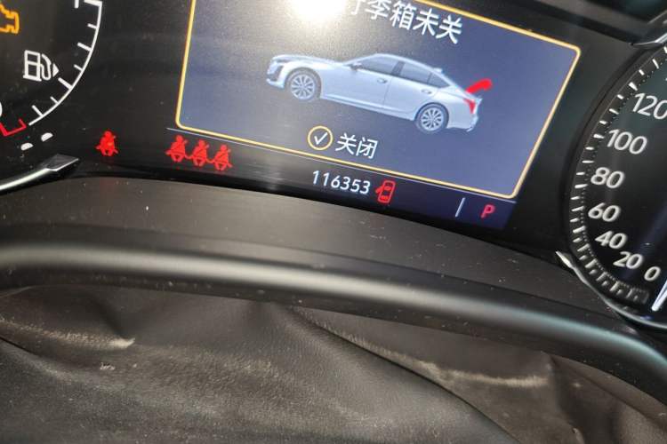 Used Cadillac CT5 2022 28T Luxury Edition Odometer Close Up