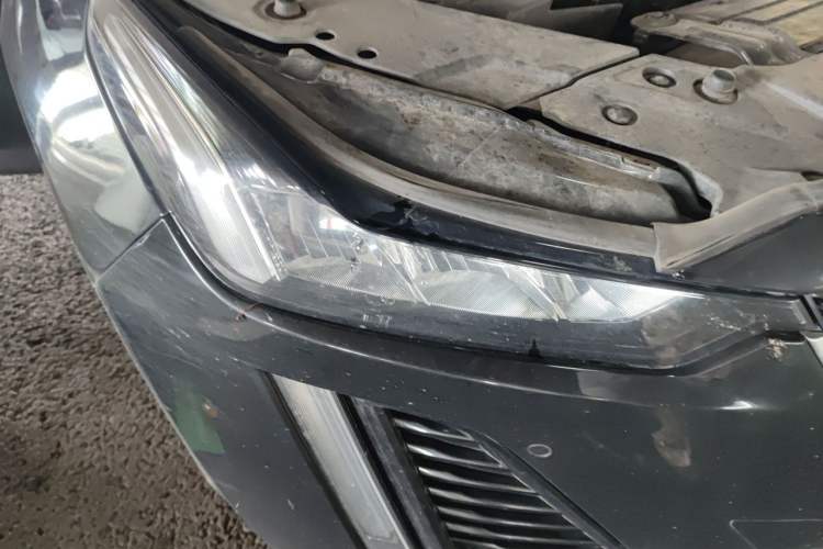 Used Cadillac CT5 2022 28T Luxury Edition Right Front Headlight