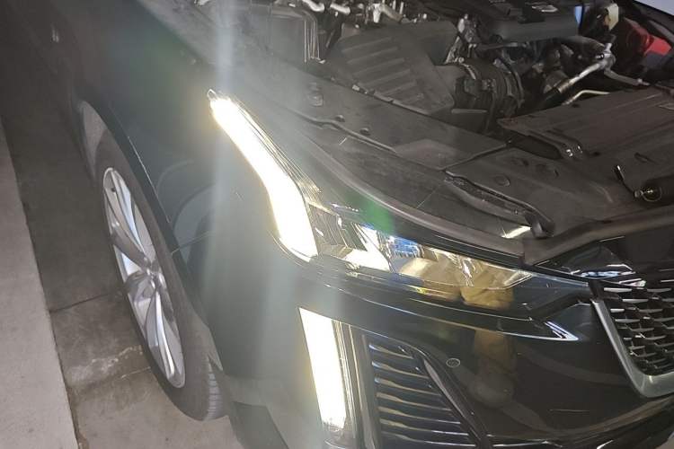 Used Cadillac CT5 2022 28T Luxury Version (Standard Edition) Right Front Headlight