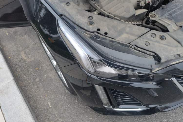 Used Cadillac CT5 2022 28T Luxury Version (Standard Edition) Right Front Headlight
