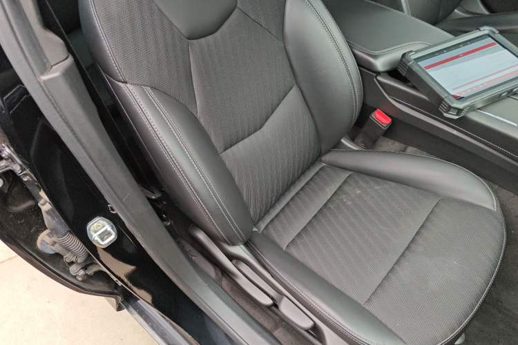 Used Cadillac CT5 2022 28T Fashion Edition Right Front Seat