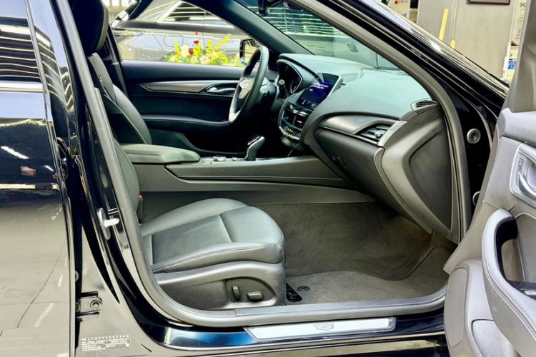 Used Cadillac CT5 2022 28T Luxury Version (Standard Edition) Right Front Seat
