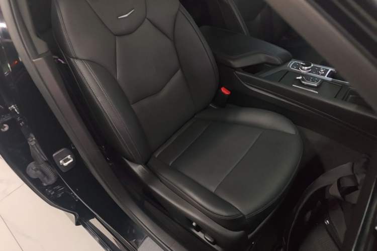Used Cadillac CT5 2022 28T Luxury Edition Right Front Seat