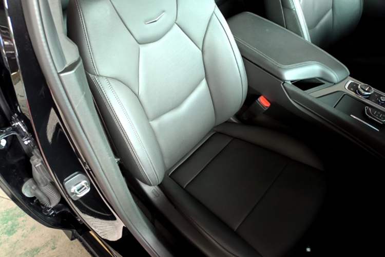 Used Cadillac CT5 2022 28T Luxury Version (Standard Edition) Right Front Seat