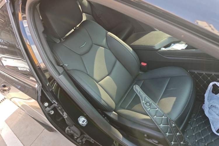 Used Cadillac CT5 2022 28T Luxury Edition Right Front Seat