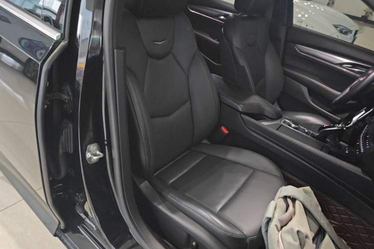 Used Cadillac CT5 2022 28T Luxury Version (Standard Edition) Right Front Seat
