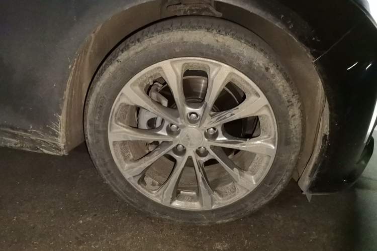 Used Cadillac CT5 2022 28T Luxury Version (Standard Edition) Right Front Wheel Hub