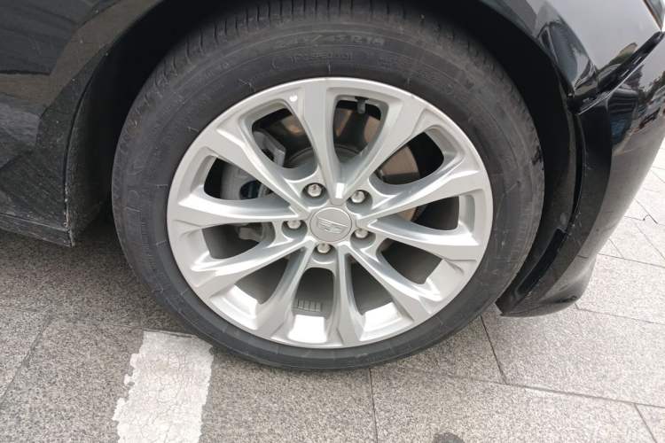 Used Cadillac CT5 2022 28T Luxury Version (Standard Edition) Right Front Wheel Hub