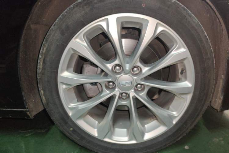 Used Cadillac CT5 2022 28T Luxury Version (Standard Edition) Right Front Wheel Hub