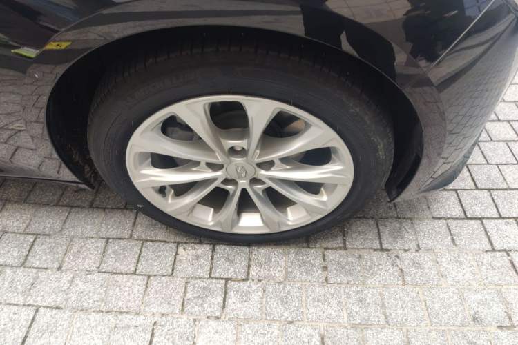 Used Cadillac CT5 2022 28T Luxury Version (Standard Edition) Right Front Wheel Hub