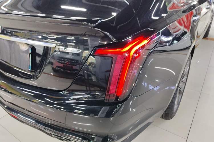Used Cadillac CT5 2022 28T Luxury Edition Right Rear Taillight