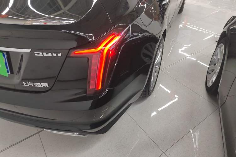 Used Cadillac CT5 2022 28T Luxury Edition Right Rear Taillight