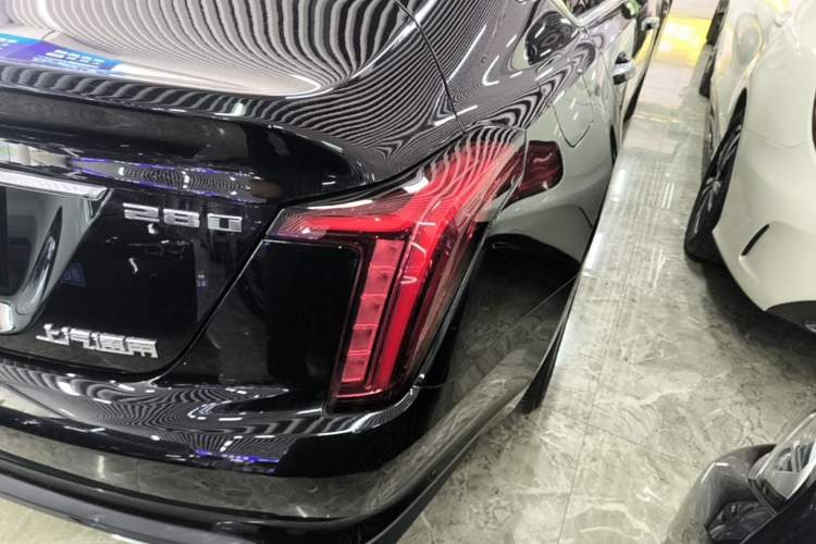 Used Cadillac CT5 2022 28T Luxury Edition Right Rear Taillight