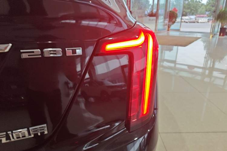 Used Cadillac CT5 2022 28T Luxury Version (Standard Edition) Right Rear Taillight