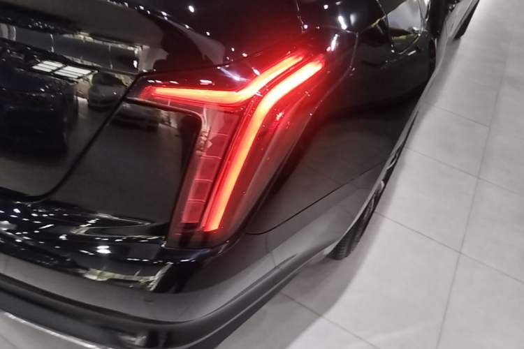 Used Cadillac CT5 2022 28T Prestige Edition Right Rear Taillight