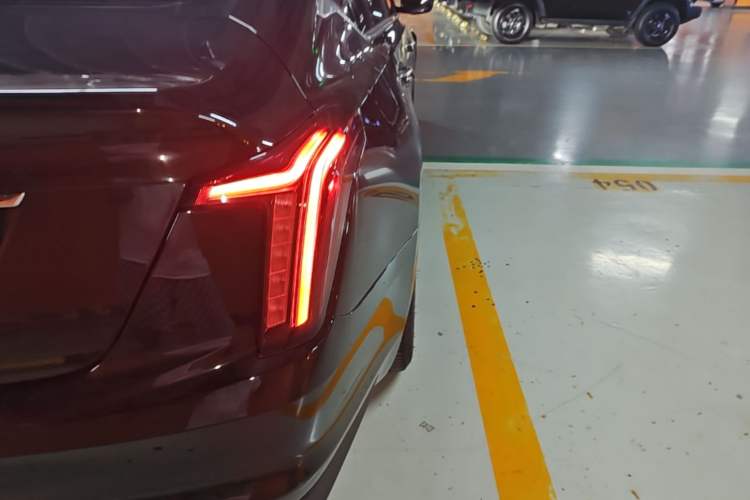 Used Cadillac CT5 2022 28T Luxury Version (Standard Edition) Right Rear Taillight