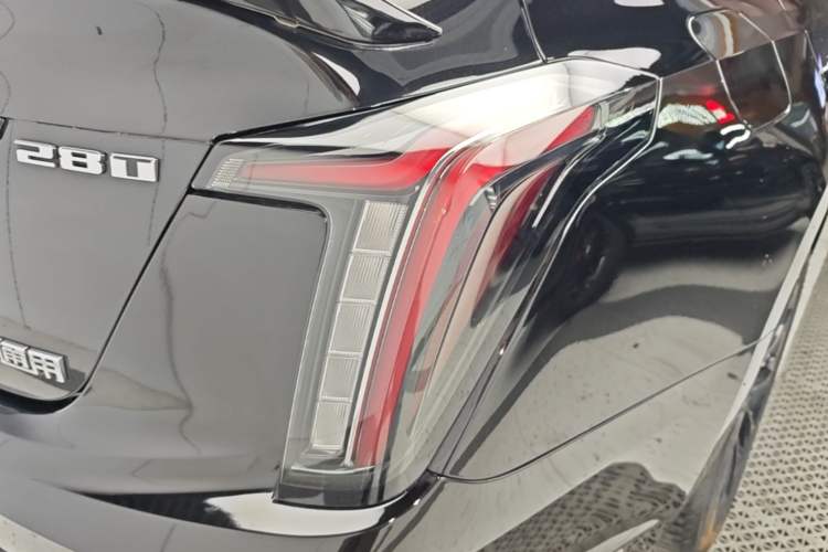 Used Cadillac CT5 2022 28T Luxury Edition Right Rear Taillight