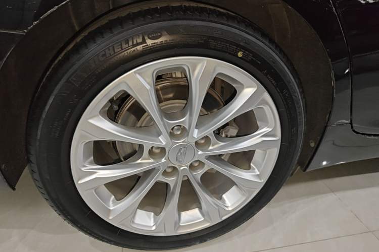 Used Cadillac CT5 2022 28T Luxury Version (Standard Edition) Right Rear Wheel Hub