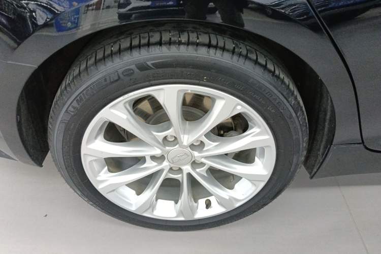 Used Cadillac CT5 2022 28T Luxury Version (Standard Edition) Right Rear Wheel Hub
