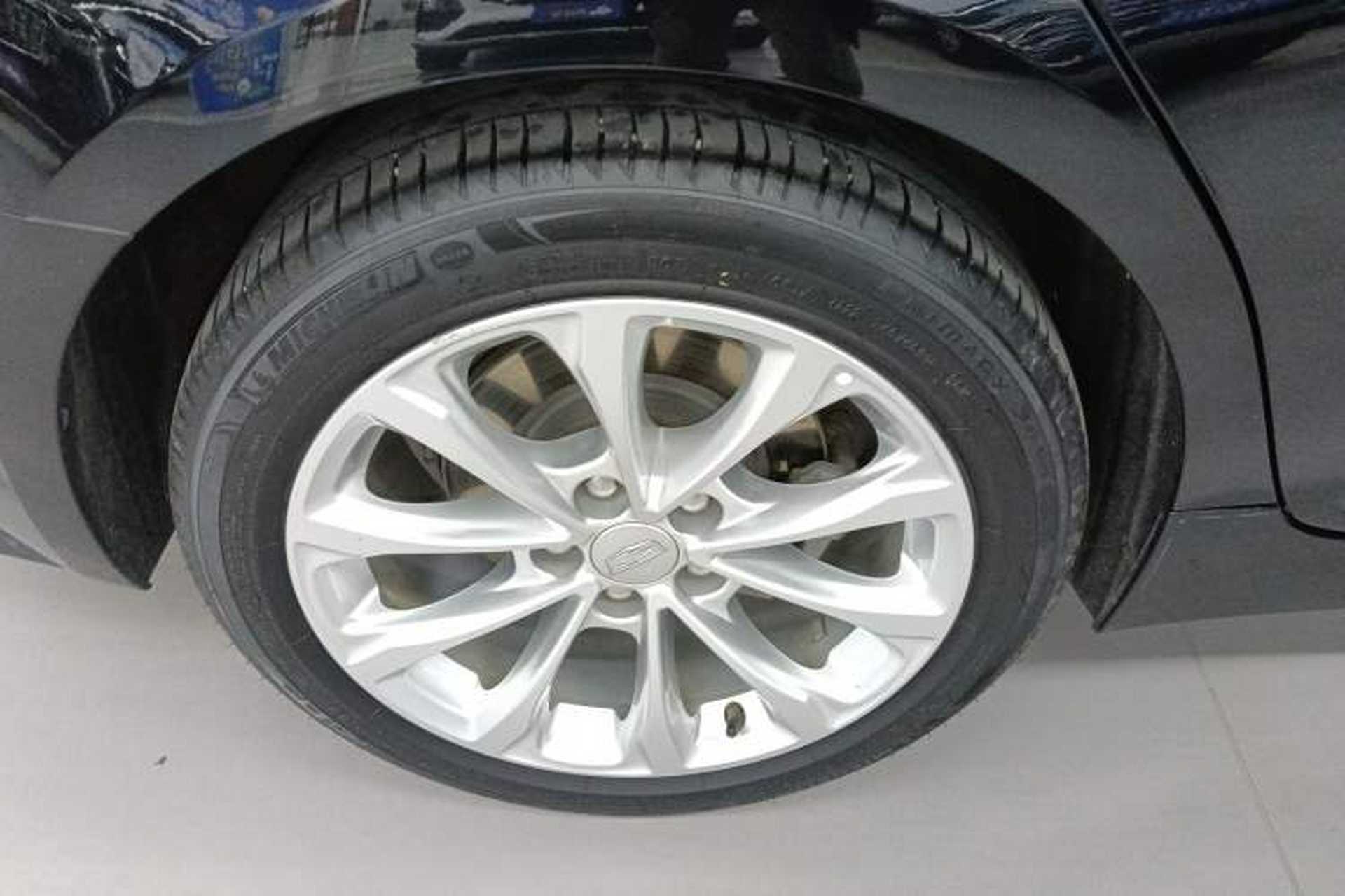 Used Cadillac CT5 2022 28T Luxury Version (Standard Edition) Right Rear Wheel Hub