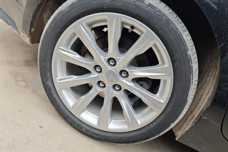 Used Cadillac CT5 2022 28T Fashion Edition Right Rear Wheel Hub