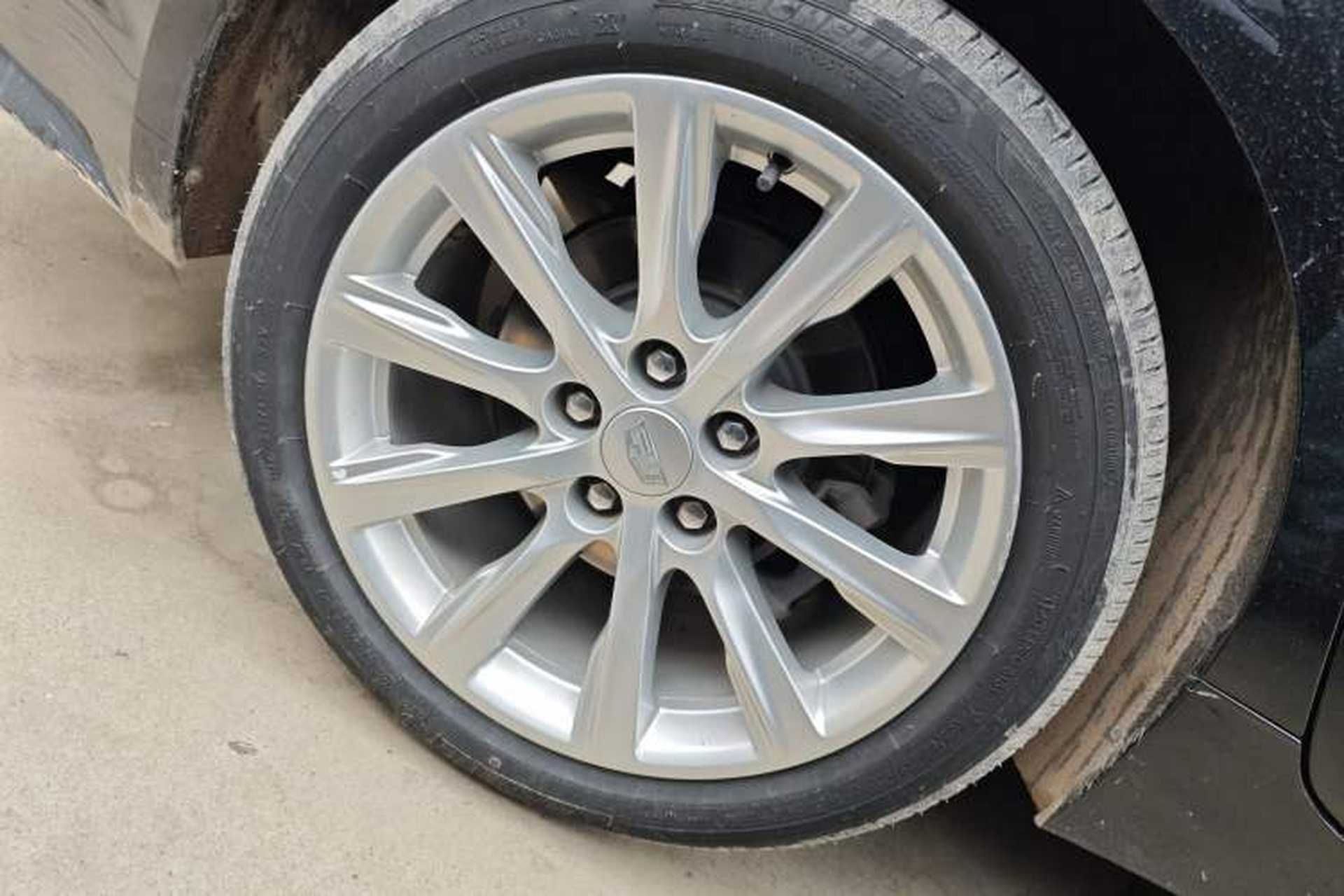 Used Cadillac CT5 2022 28T Fashion Edition Right Rear Wheel Hub