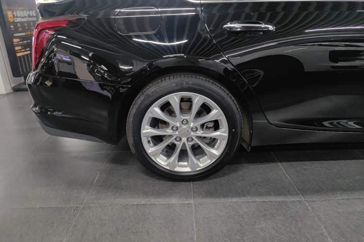 Used Cadillac CT5 2022 28T Luxury Version (Standard Edition) Right Rear Wheel Hub