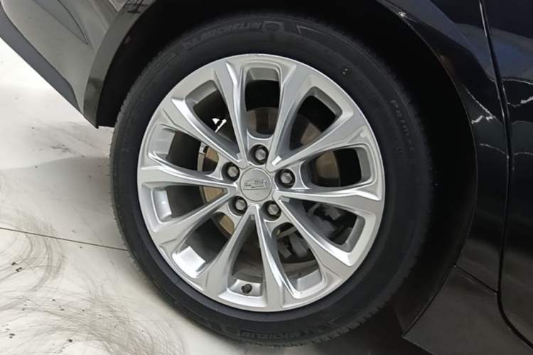 Used Cadillac CT5 2022 28T Luxury Version (Standard Edition) Right Rear Wheel Hub