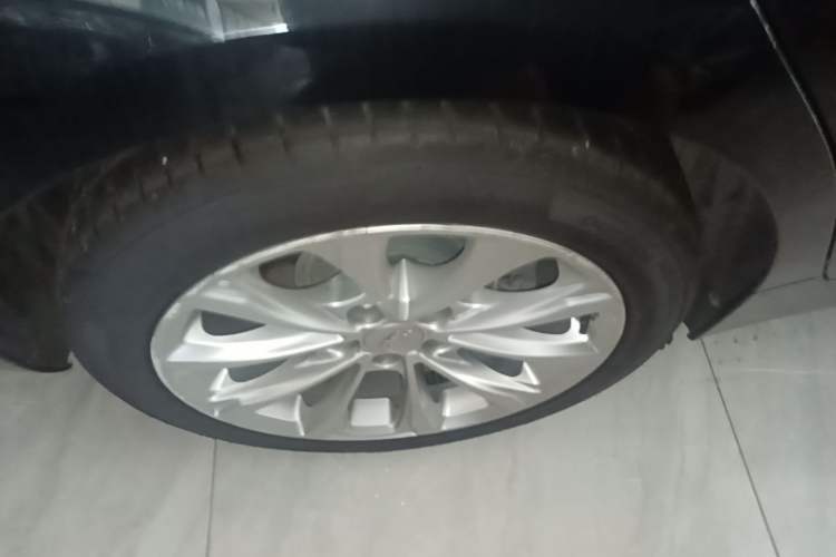 Used Cadillac CT5 2022 28T Luxury Version (Standard Edition) Right Rear Wheel Hub