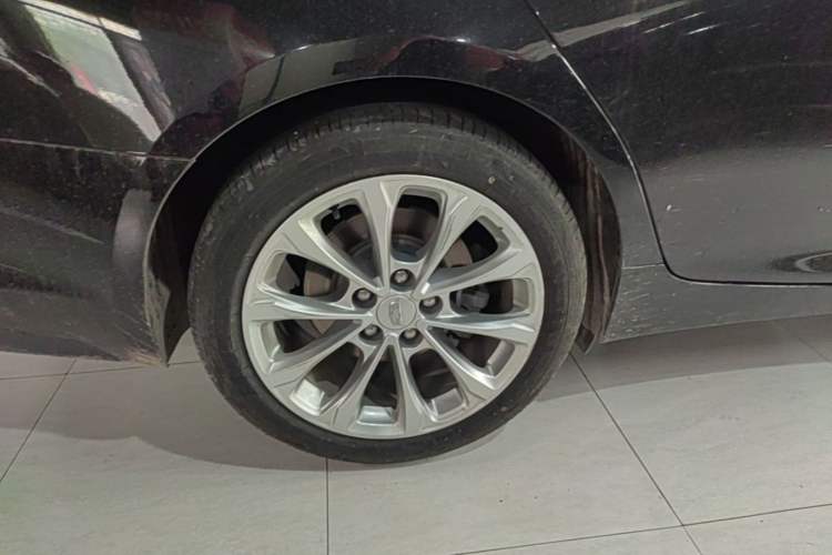 Used Cadillac CT5 2022 28T Luxury Version (Standard Edition) Right Rear Wheel Hub