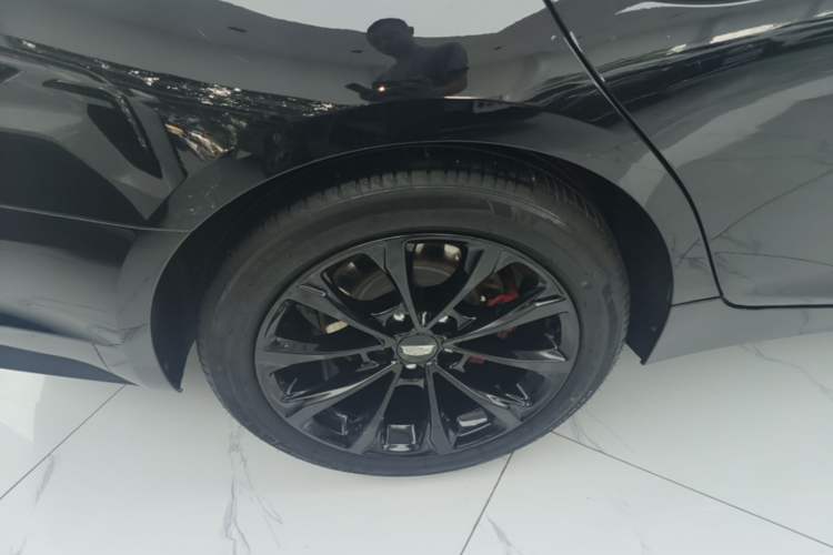 Used Cadillac CT5 2022 28T Luxury Version (Standard Edition) Right Rear Wheel Hub