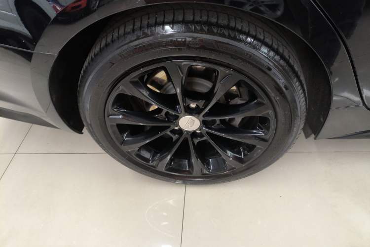 Used Cadillac CT5 2022 28T Luxury Version (Standard Edition) Right Rear Wheel Hub