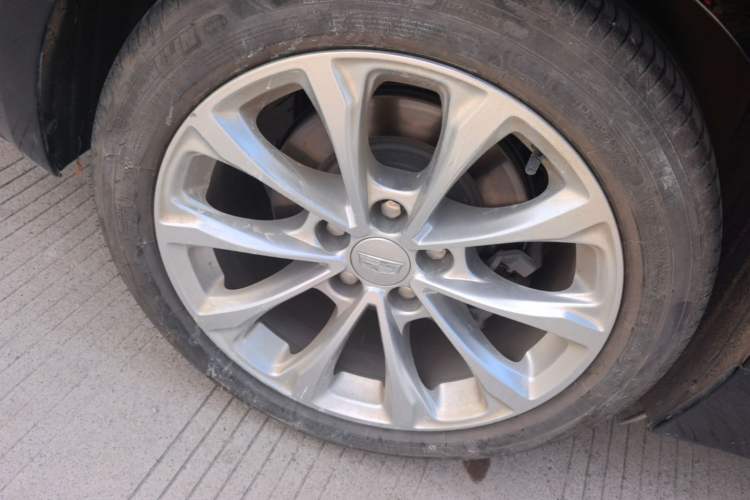 Used Cadillac CT5 2022 28T Luxury Version (Standard Edition) Right Rear Wheel Hub