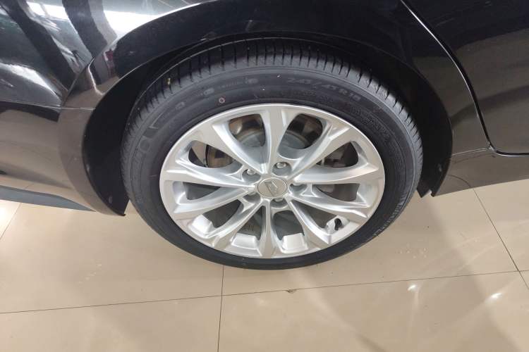 Used Cadillac CT5 2022 28T Luxury Version (Standard Edition) Right Rear Wheel Hub