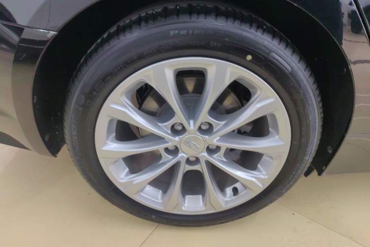 Used Cadillac CT5 2022 28T Luxury Version (Standard Edition) Right Rear Wheel Hub