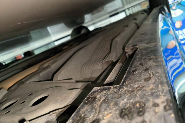 Used Cadillac CT5 2022 28T Luxury Edition Right Side Sill