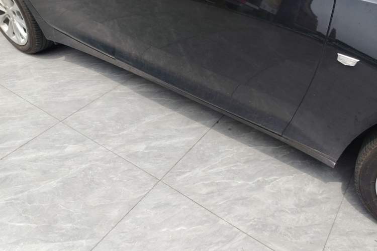Used Cadillac CT5 2022 28T Luxury Version (Standard Edition) Right Side Sill