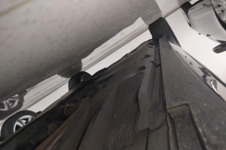 Used Cadillac CT5 2022 28T Luxury Edition Right Side Sill
