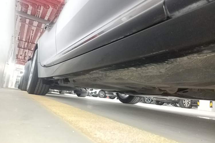 Used Cadillac CT5 2022 28T Luxury Version (Standard Edition) Right Side Sill