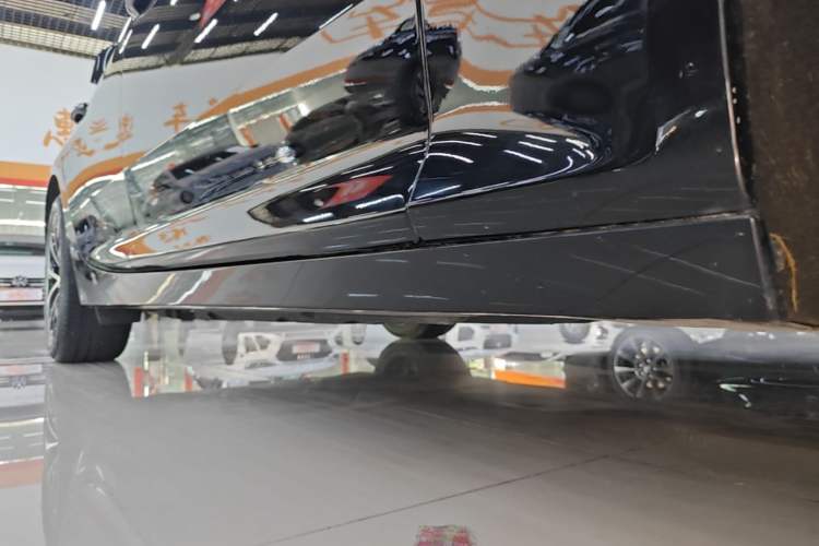 Used Cadillac CT5 2022 28T Luxury Version (Standard Edition) Right Side Sill