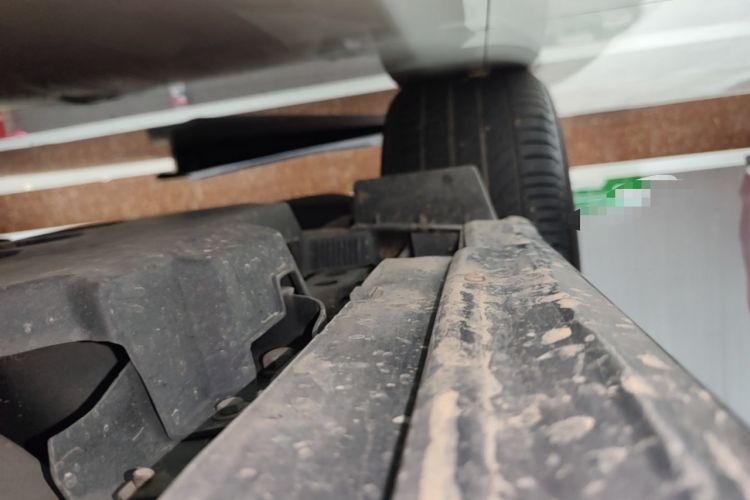 Used Cadillac CT5 2022 28T Luxury Edition Right Side Sill