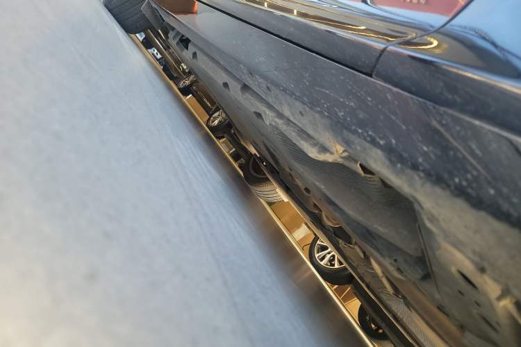 Used Cadillac CT5 2022 28T Luxury Version (Standard Edition) Right Side Sill